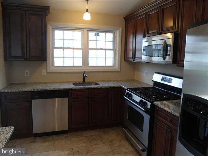 219 Avon Road Cherry Hill, NJ 08034 - Photo 8 of 21
