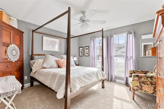 $784,000 | 421 Spears Street, Sunset Hills, MO 63127