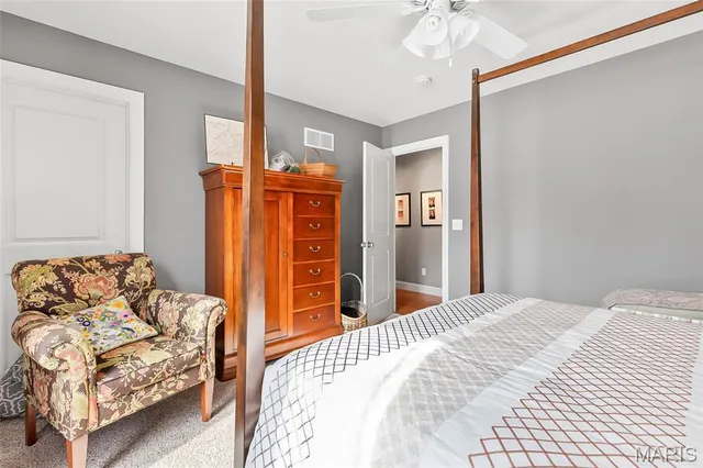 $784,000 | 421 Spears Street, Sunset Hills, MO 63127