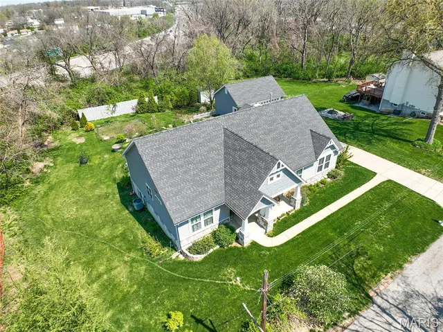 $784,000 | 421 Spears Street, Sunset Hills, MO 63127