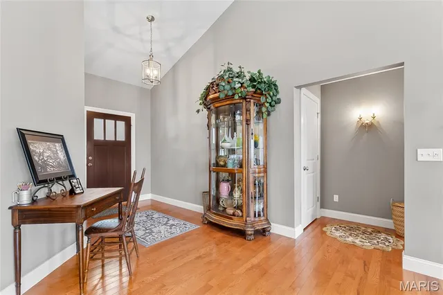 $784,000 | 421 Spears Street, Sunset Hills, MO 63127