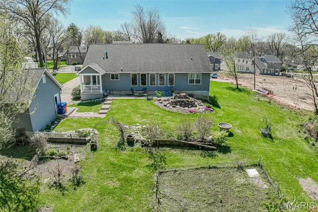 $784,000 | 421 Spears Street, Sunset Hills, MO 63127