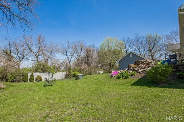 $784,000 | 421 Spears Street, Sunset Hills, MO 63127