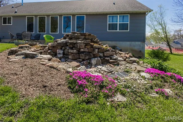 $784,000 | 421 Spears Street, Sunset Hills, MO 63127