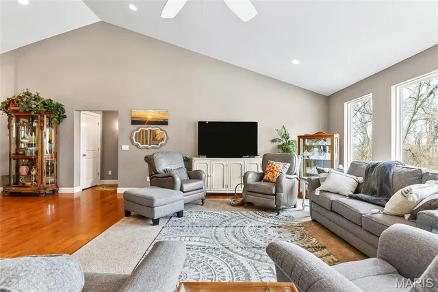 $784,000 | 421 Spears Street, Sunset Hills, MO 63127