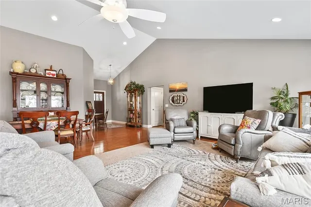 $784,000 | 421 Spears Street, Sunset Hills, MO 63127