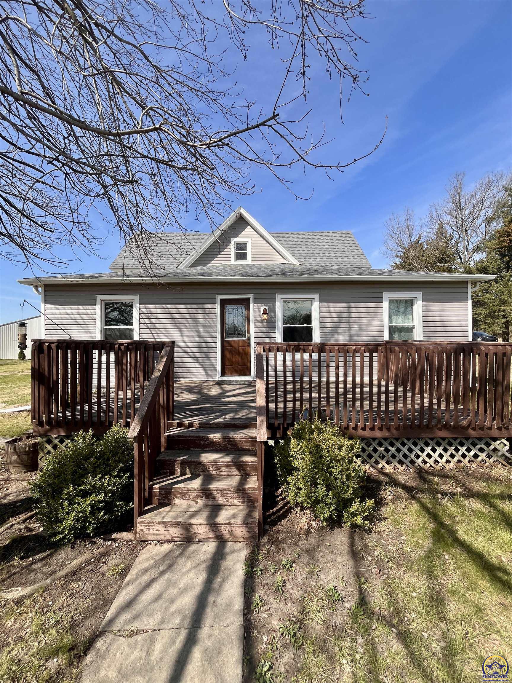 133 East 3rd Street Allen, KS 66833 - Photo 1 of 38