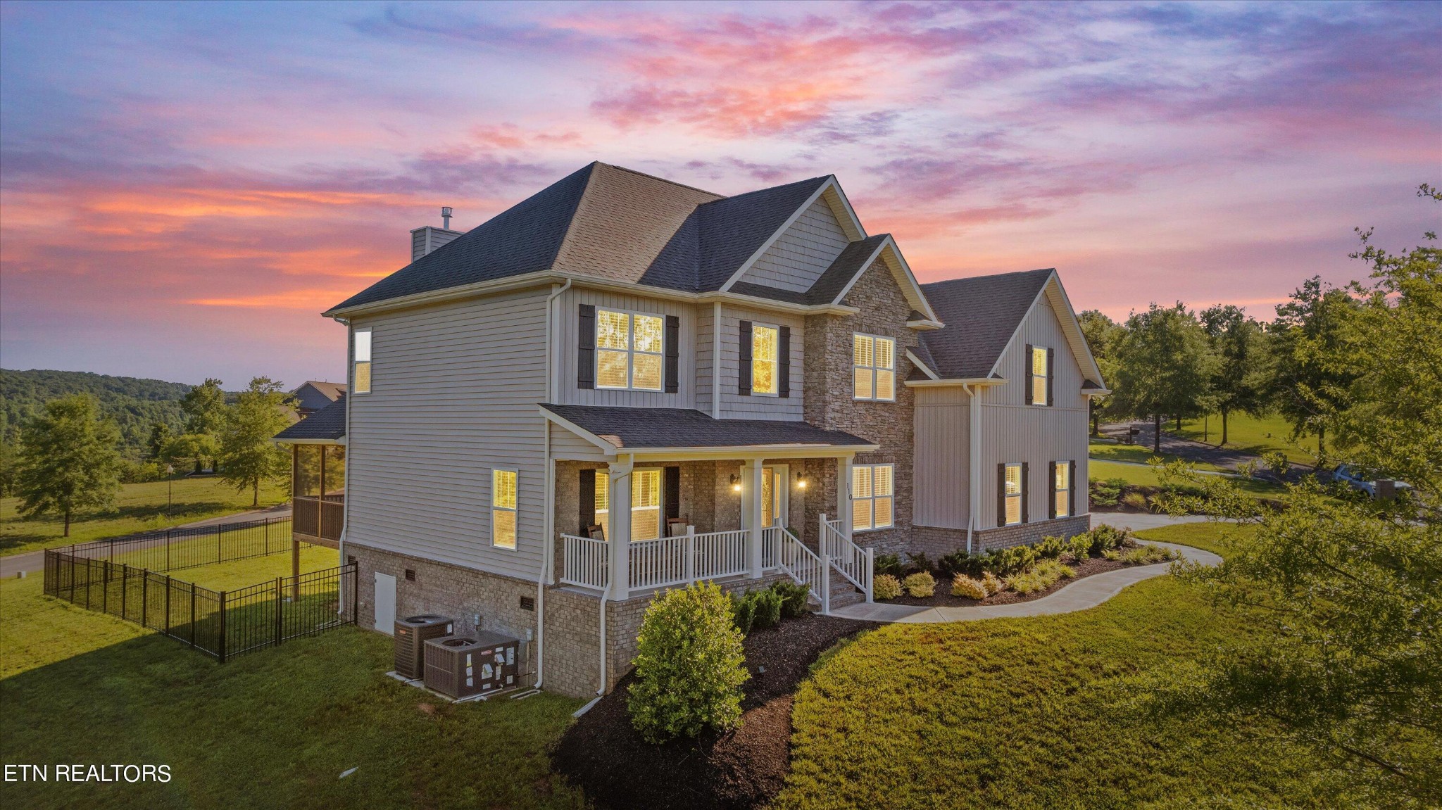 110 Pineberry West Road Oak Ridge, TN 37830 - Photo 3 of 56 Gallery Image 3