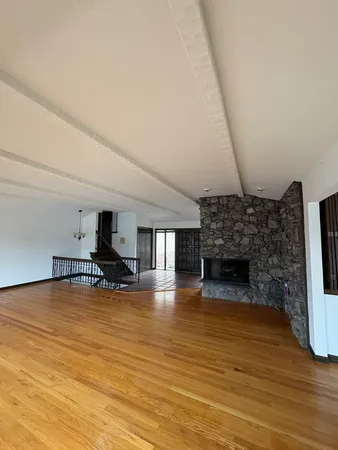 $4,200 | 1800 Montgomery Court, Deerfield, IL 60015