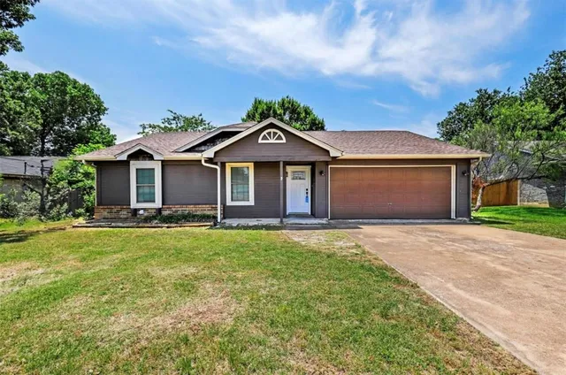 $295,000 | 1300 Timbercrest Drive, Benbrook, TX 76126