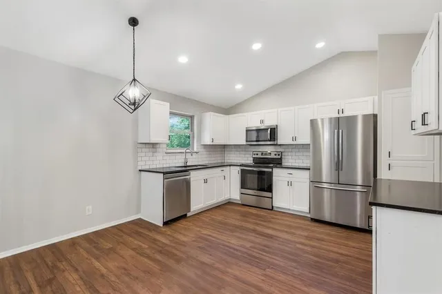 $295,000 | 1300 Timbercrest Drive, Benbrook, TX 76126