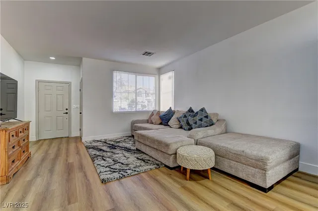 $2,999 | 1176 Colgate Lane, Las Vegas, NV 89110