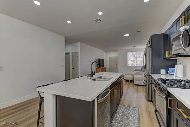 $2,999 | 1176 Colgate Lane, Las Vegas, NV 89110