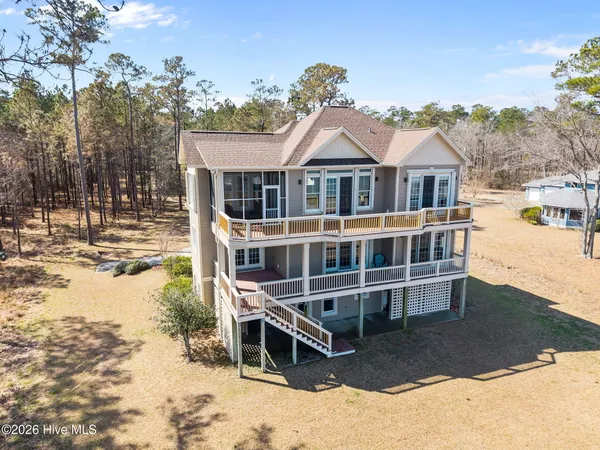 $995,000 | 486 Sandy Point Drive, Beaufort, NC 28516