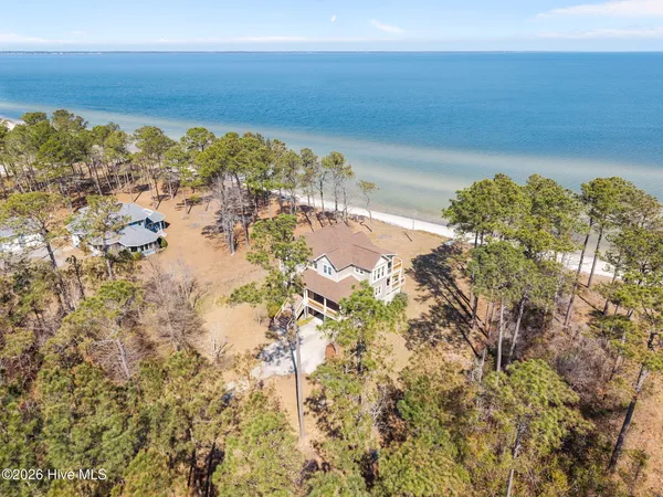 $995,000 | 486 Sandy Point Drive, Beaufort, NC 28516