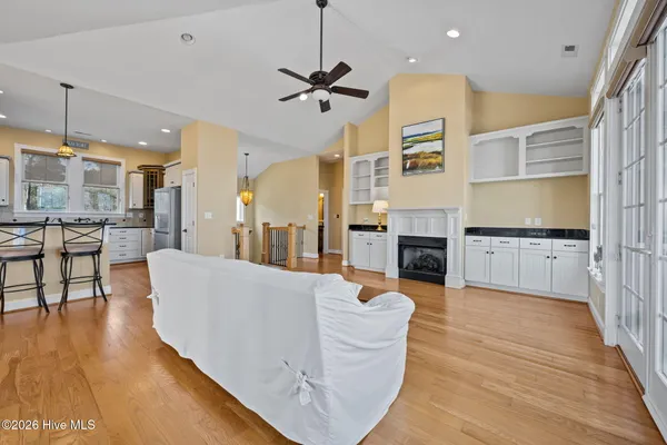 $995,000 | 486 Sandy Point Drive, Beaufort, NC 28516