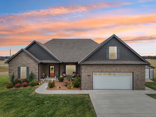 $530,000 | 163 Honeybee Drive, Unionville, TN 37180