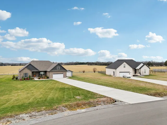 $530,000 | 163 Honeybee Drive, Unionville, TN 37180