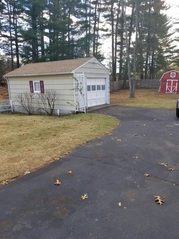 111 Mary Coburn Road Springfield, MA 01129 - Photo 16 of 16