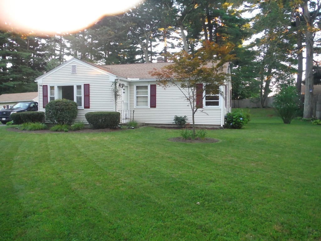 111 Mary Coburn Road Springfield, MA 01129 - Photo 2 of 16