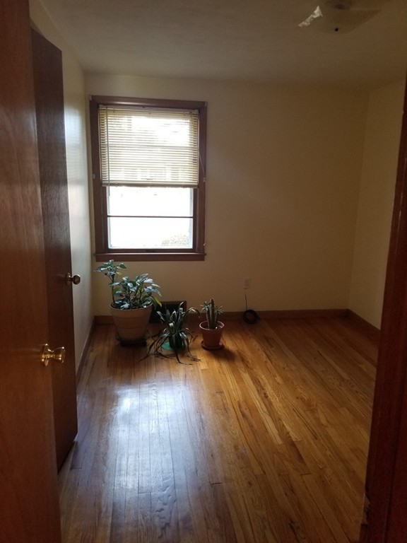 111 Mary Coburn Road Springfield, MA 01129 - Photo 9 of 16