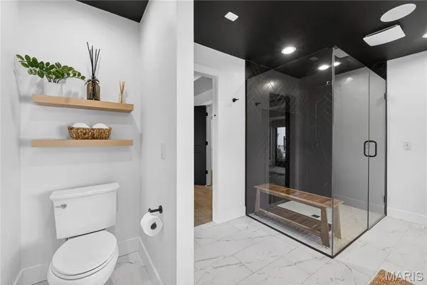 $2,000,000 | 350 Birkhead Road, Winfield, MO 63389