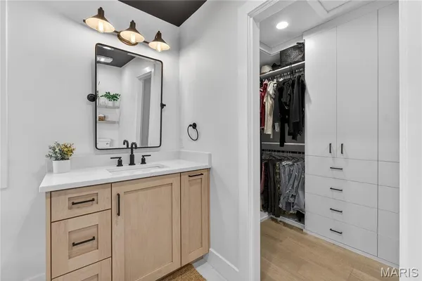 $2,000,000 | 350 Birkhead Road, Winfield, MO 63389