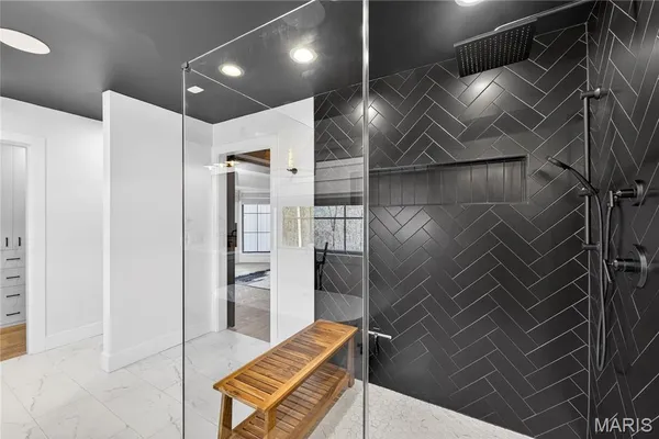 $2,000,000 | 350 Birkhead Road, Winfield, MO 63389