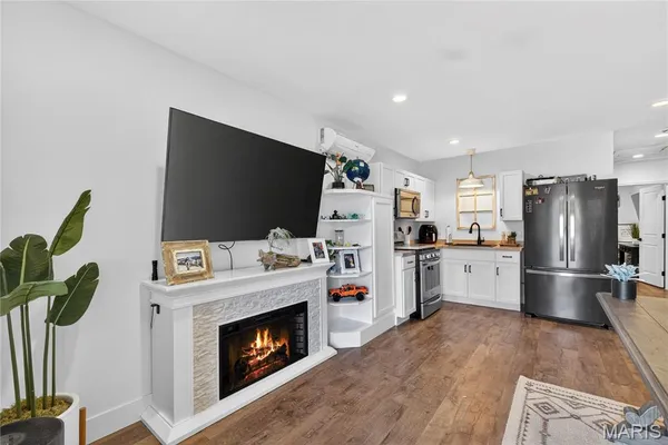 $2,000,000 | 350 Birkhead Road, Winfield, MO 63389