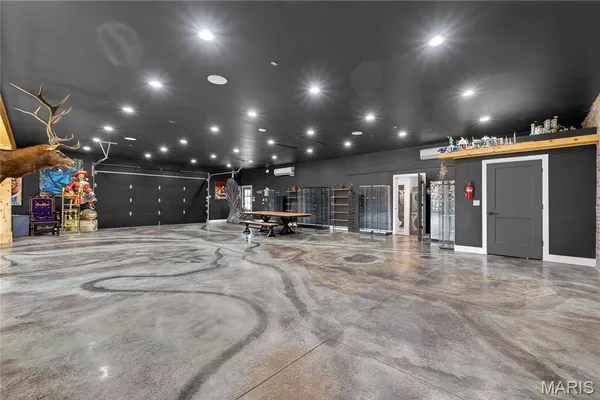 $2,000,000 | 350 Birkhead Road, Winfield, MO 63389