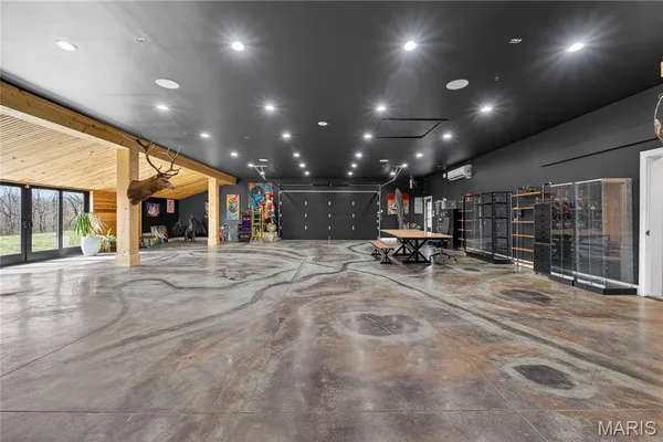 $2,000,000 | 350 Birkhead Road, Winfield, MO 63389