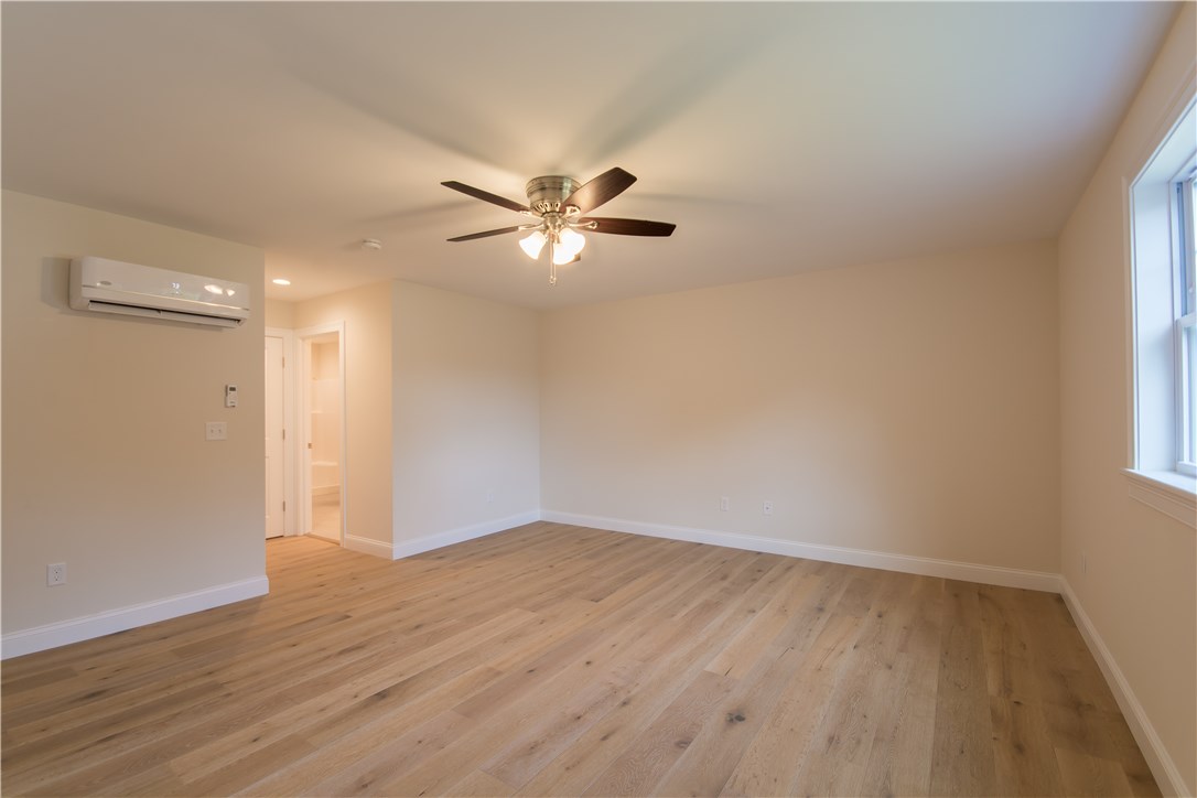 94 Sandy Point Farm Road, Unit 5 Portsmouth, RI 02871 - Photo 33 of 34