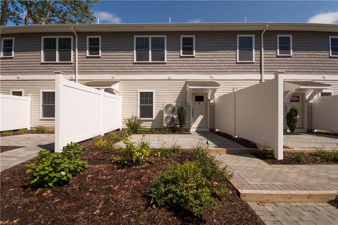94 Sandy Point Farm Road, Unit 5 Portsmouth, RI 02871 - Photo 6 of 34