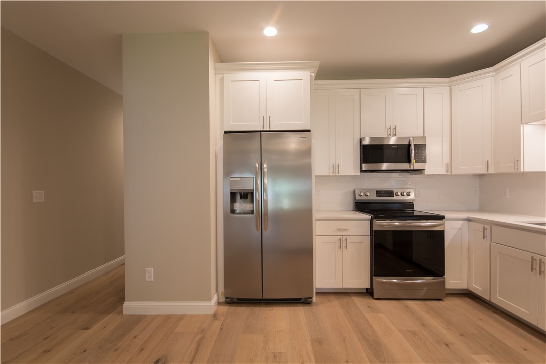 94 Sandy Point Farm Road, Unit 5 Portsmouth, RI 02871 - Photo 10 of 34