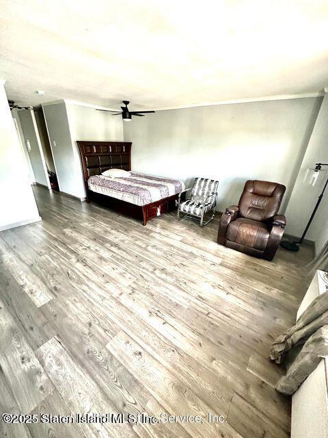 1000 Clove Road, Unit 3G Staten Island, NY 10301 - Photo 15 of 25 a living room with furniture