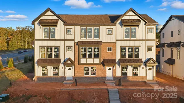 $454,990 | 2003 Hawksworth Lane, Charlotte, NC 28262