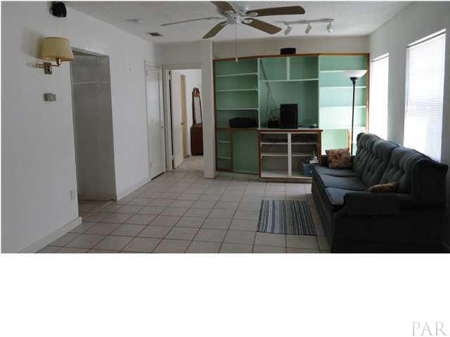 526 Frisco Road Pensacola, FL 32507 - Photo 4 of 10 Open Living Room