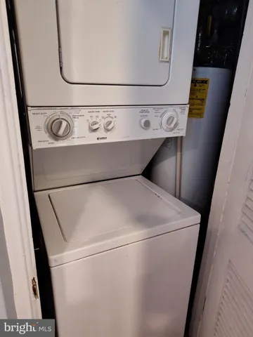 a close up view of washer and dryer