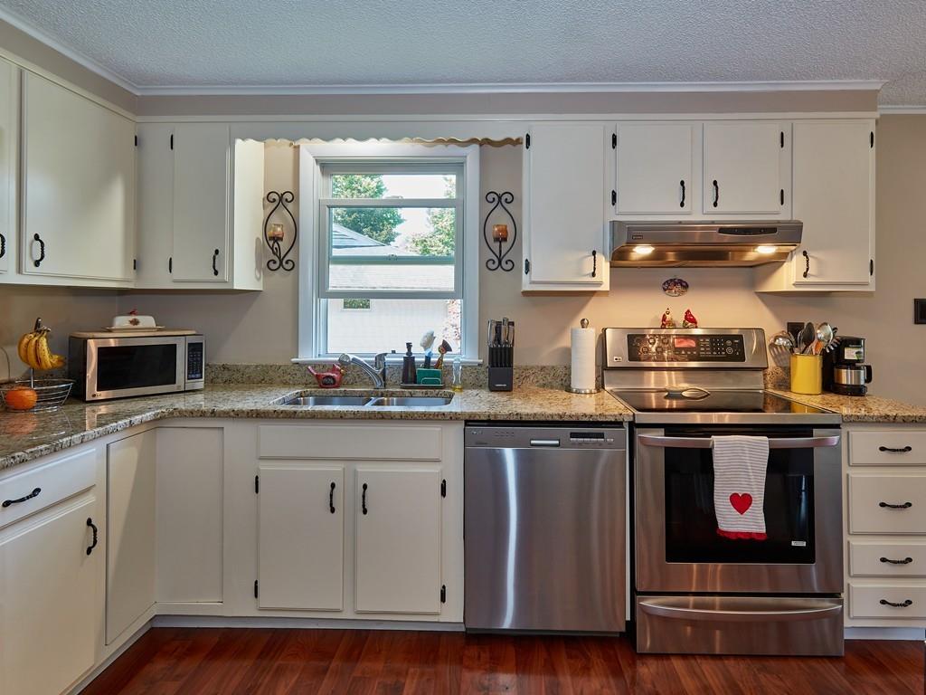 362 Pearse Road Swansea, MA 02777 - Photo 15 of 25 Gallery Image 15