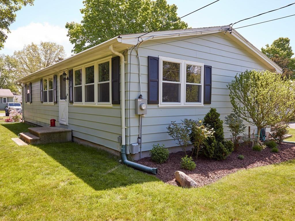 362 Pearse Road Swansea, MA 02777 - Photo 8 of 25 Gallery Image 8