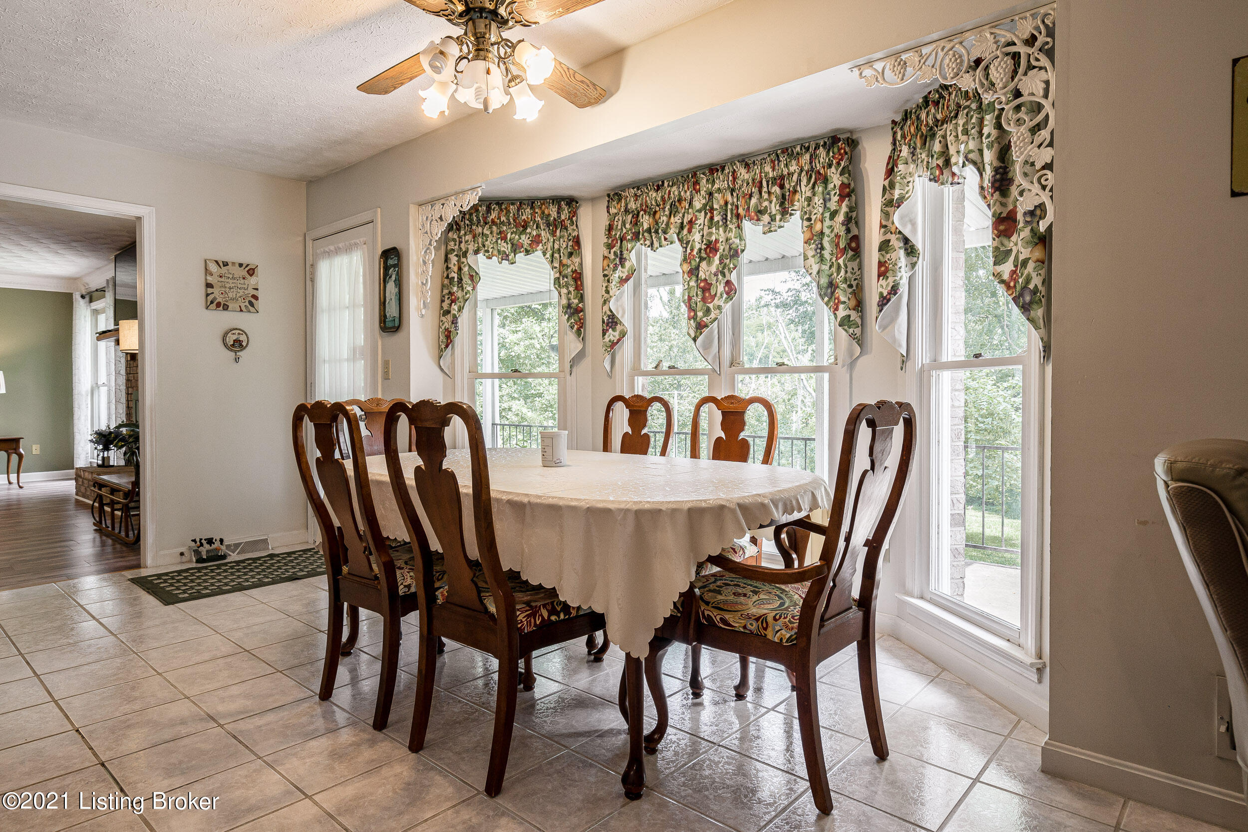8601 Bates Road Louisville, KY 40228 - Photo 18 of 88 8601 Bates Road-11