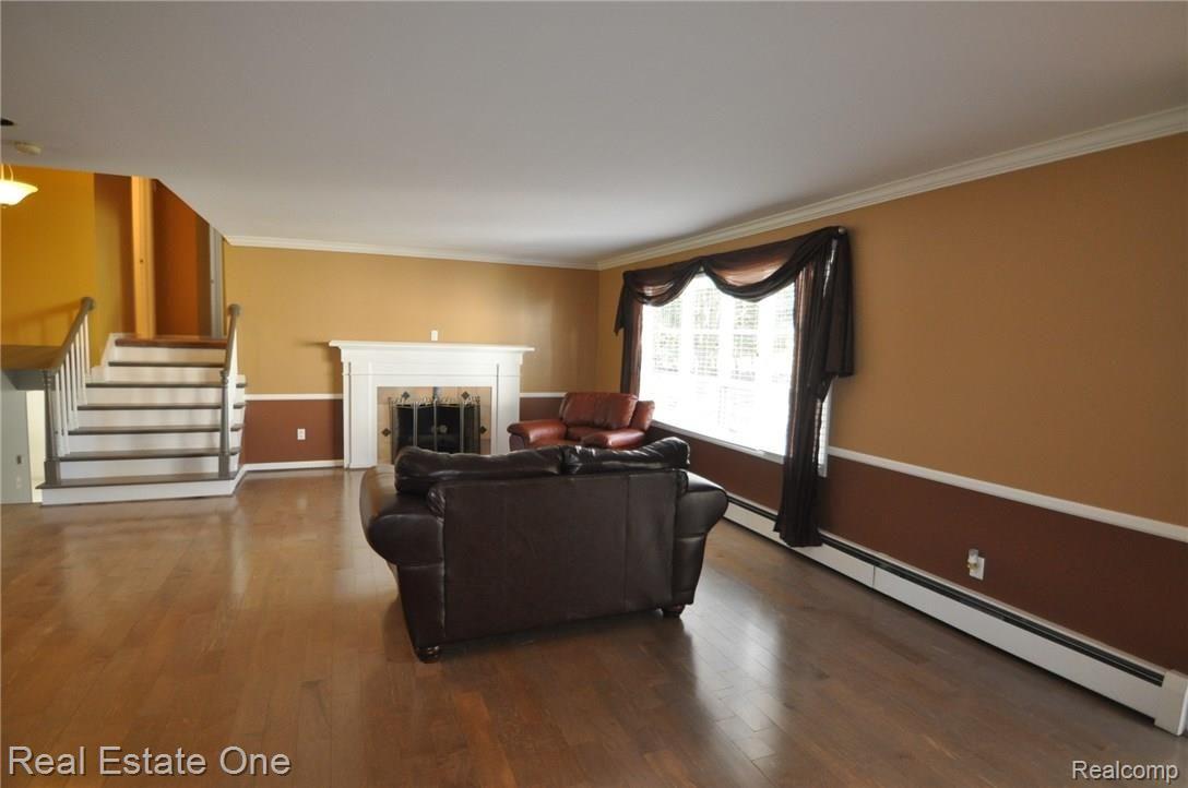 1640 Bretton Drive North Rochester, MI 48309 - Photo 8 of 42 8.JPG