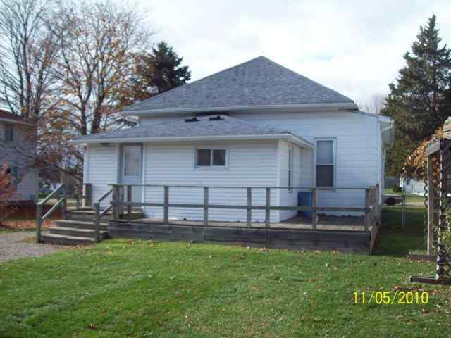 211 South Maple Webberville, MI 48892 - Photo 3 of 8 31031989-2.JPG