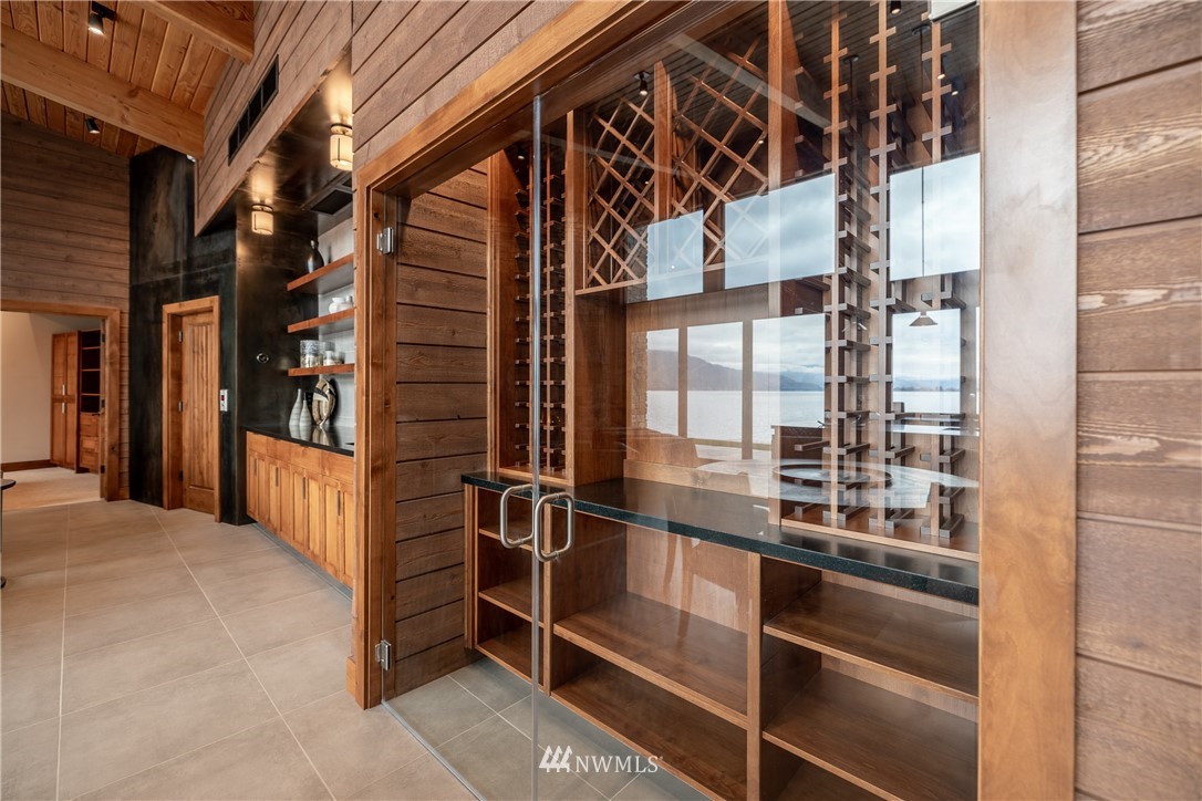 10072 South Lakeshore Road Chelan, WA 98816 - Photo 4 of 11 Gallery Image 4