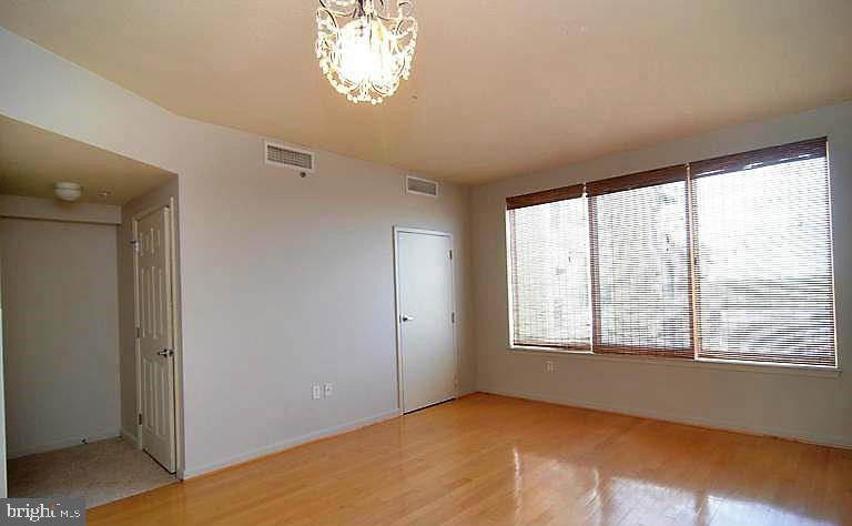 2726 Gallows Road, Unit 601 Vienna, VA 22180 - Photo 6 of 8