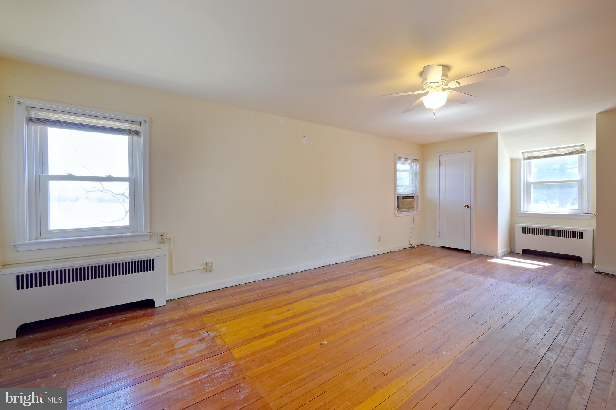 3887 Kozy Korner Road Center Valley, PA 18034 - Photo 14 of 27 Gallery Image 14