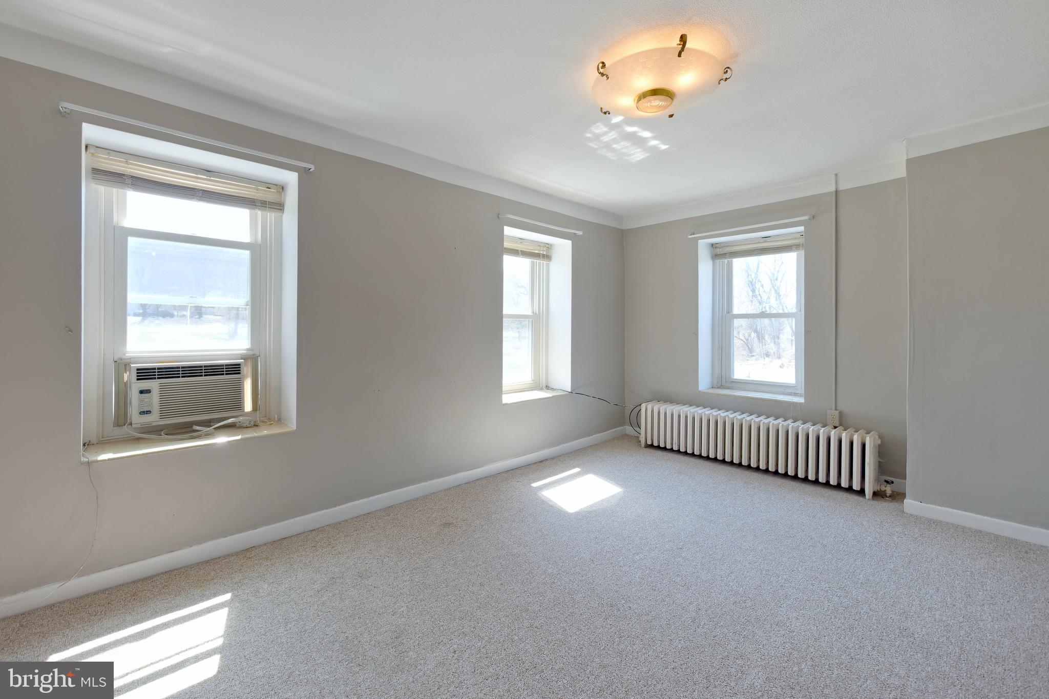 3887 Kozy Korner Road Center Valley, PA 18034 - Photo 16 of 27 Gallery Image 16
