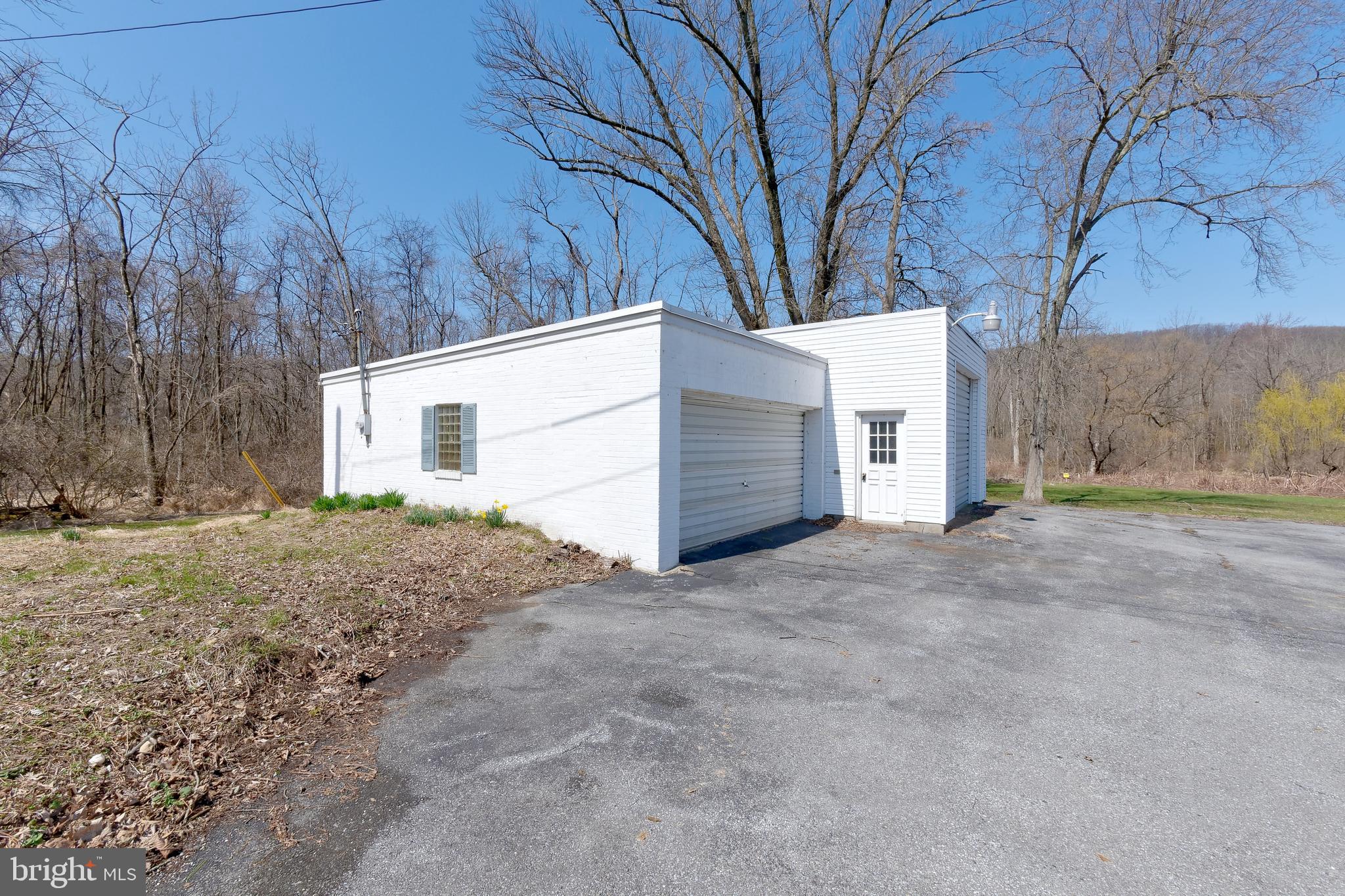 3887 Kozy Korner Road Center Valley, PA 18034 - Photo 24 of 27 Gallery Image 24