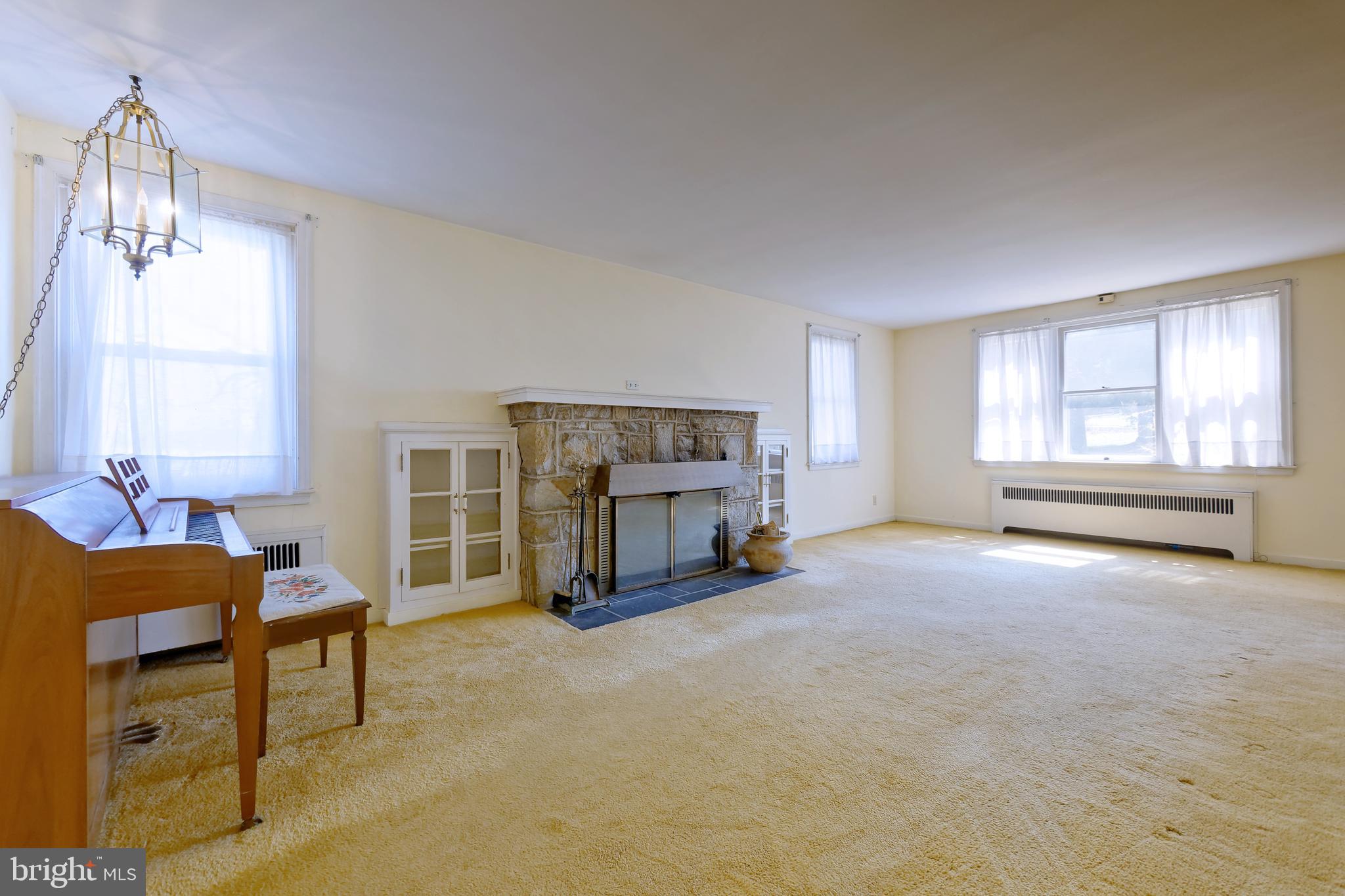3887 Kozy Korner Road Center Valley, PA 18034 - Photo 9 of 27 Gallery Image 9