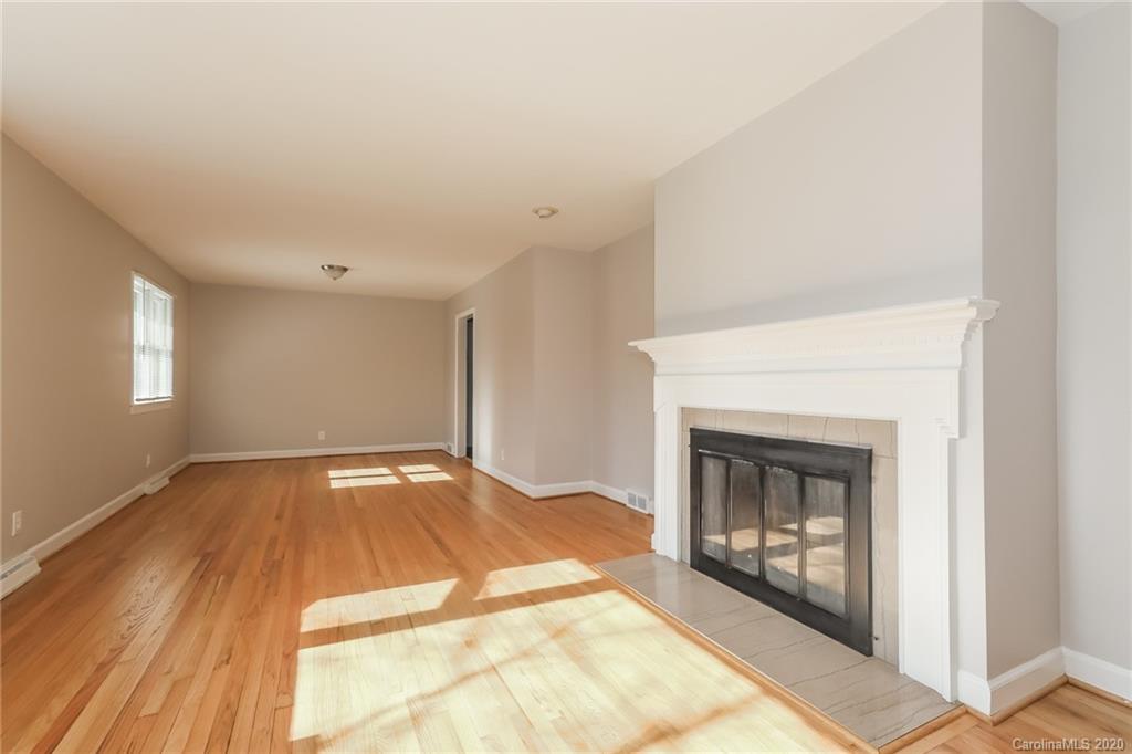 5913 Sharon View Road, Unit 18 Charlotte, NC 28226 - Photo 3 of 15 Gallery Image 3